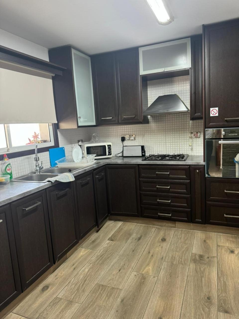 Town Centre Suites Ларнака Екстер'єр фото