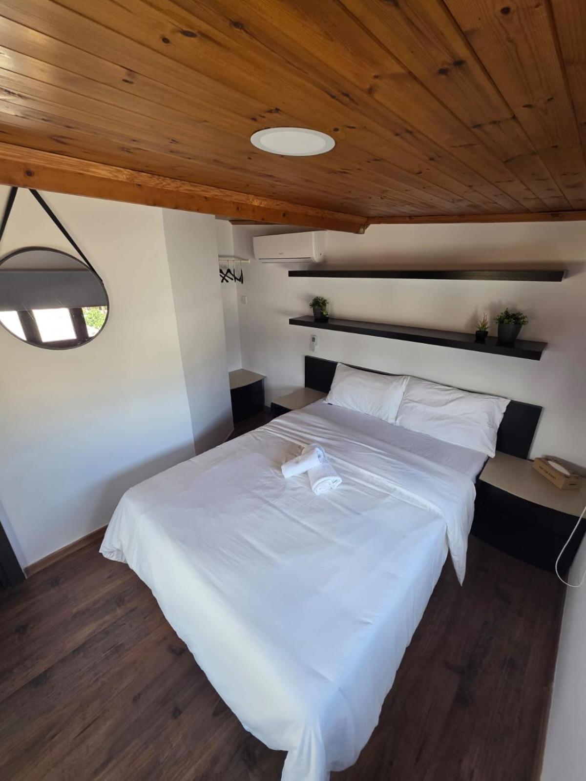 Town Centre Suites Ларнака Екстер'єр фото
