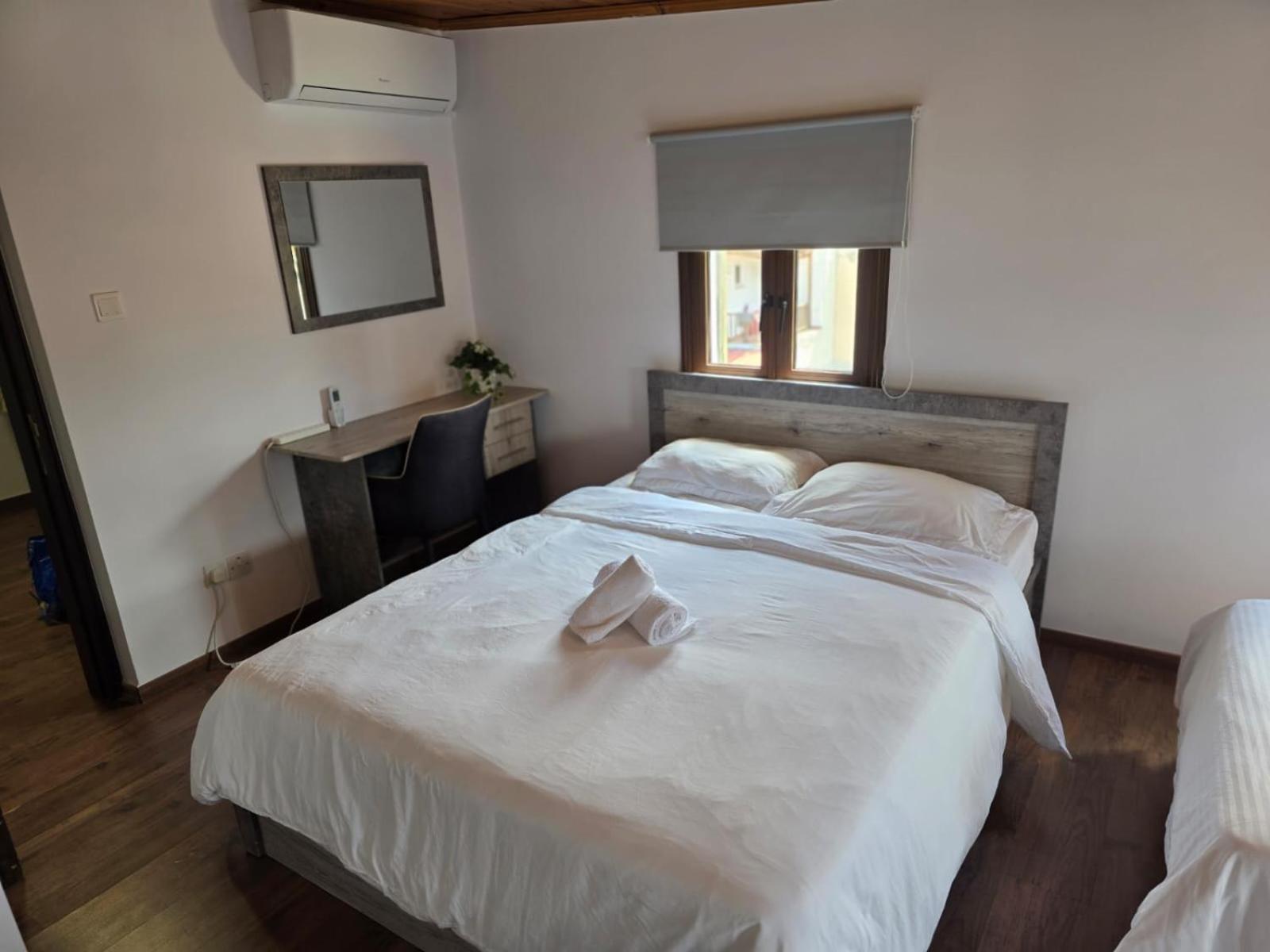 Town Centre Suites Ларнака Екстер'єр фото