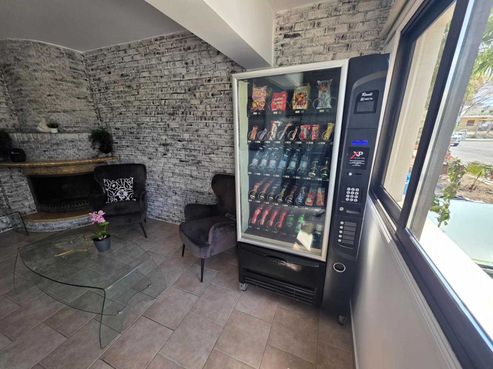 Town Centre Suites Ларнака Екстер'єр фото