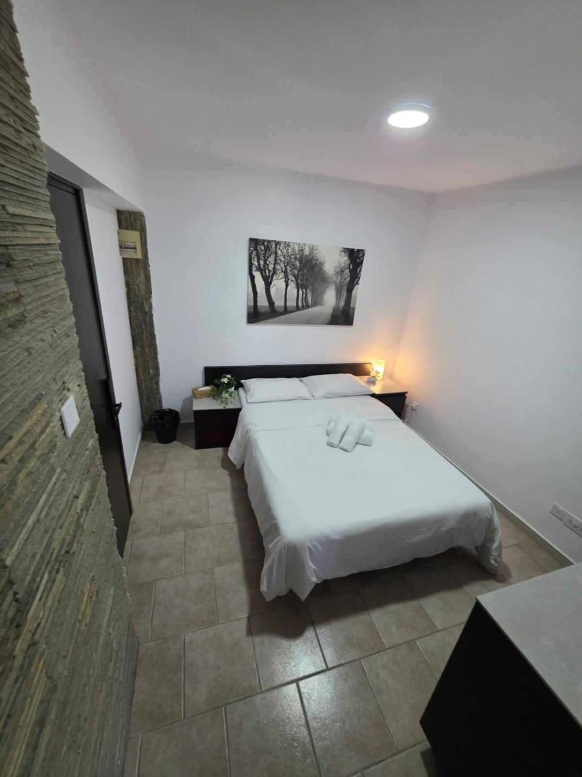 Town Centre Suites Ларнака Екстер'єр фото