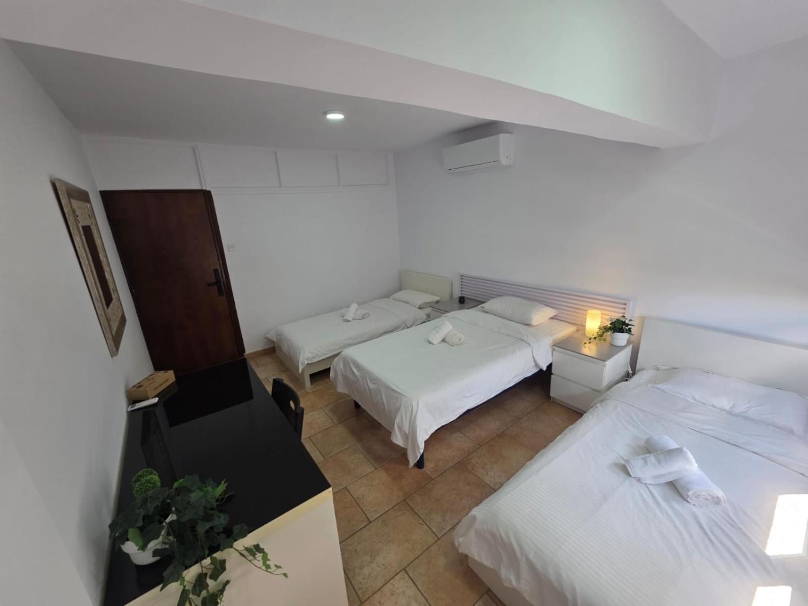 Town Centre Suites Ларнака Екстер'єр фото