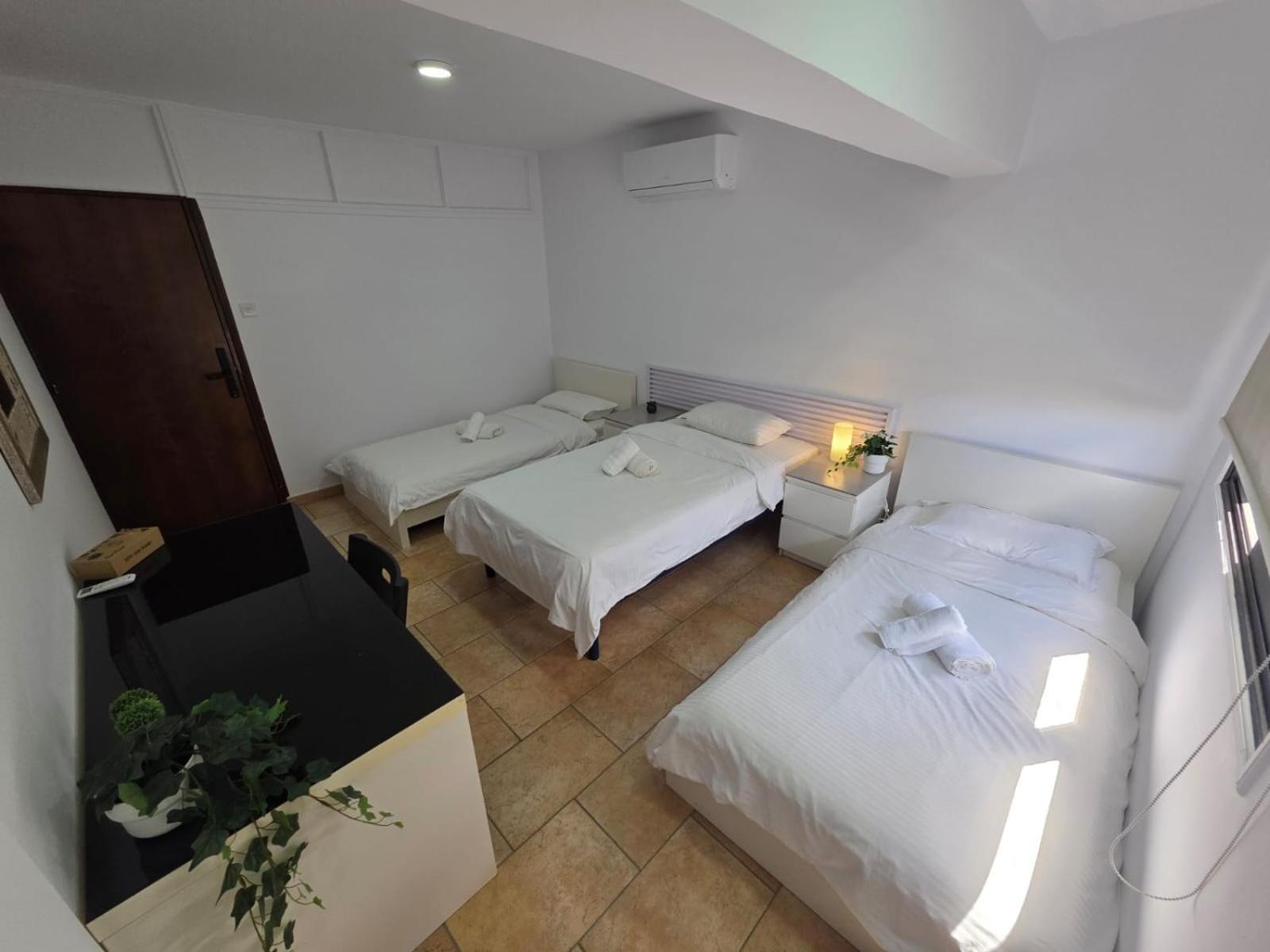 Town Centre Suites Ларнака Екстер'єр фото